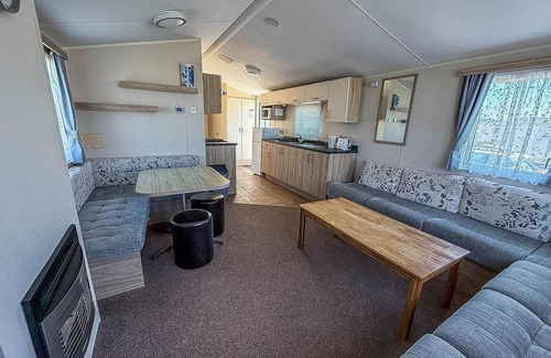 Caister-on-Sea House | 8 berth caravan with decking at Caister Beach in Norfolk ref 30016S