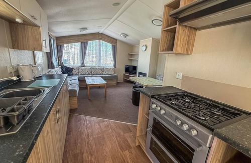 Caister-on-Sea House | 8 berth caravan with decking at Caister Beach in Norfolk ref 30016S