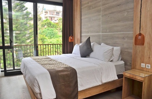 Bandung Villa | 8 BR Mountain View Villa private pool 1