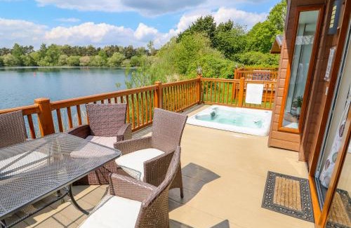 Tattershall House | 8 Castle View