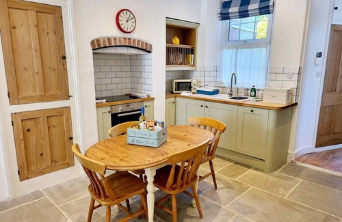 Launceston Cottage | 8 Duke Street - Launceston Cornwall