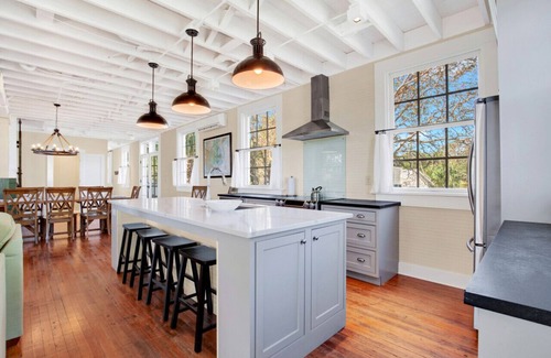 Tybee Island House | 8 Guest Historic North End Tybee Beach Home Near Lighthouse