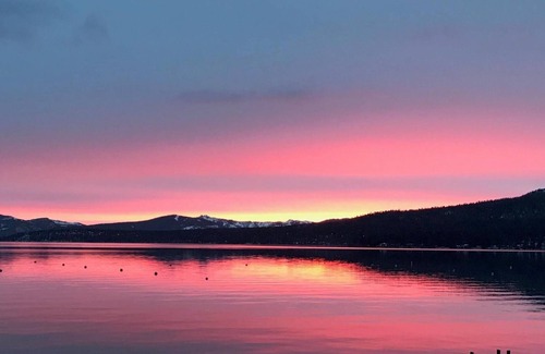 Tahoe Vista Hotel | #8 Hotel Room - small & private - w/peek lake views, access to dock & beach