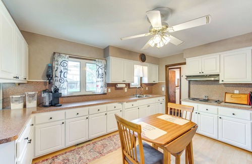 Brooklyn House | 8 Mi to Cleveland: Family Home w/Fenced Backyard!