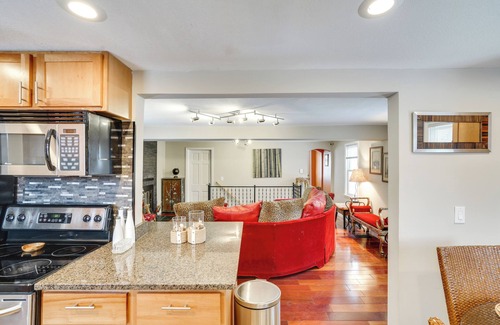 Golden Valley House | 8 Mi to Downtown: Convenient Minneapolis Home