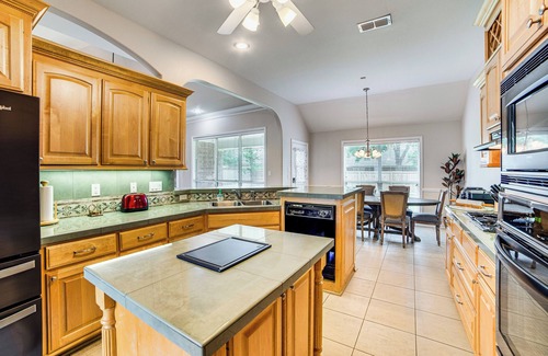 Flint House | 8 Mi to Lake Palestine: Peaceful Family Retreat