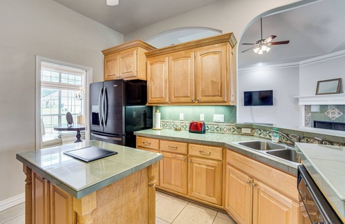 Flint House | 8 Mi to Lake Palestine: Peaceful Family Retreat
