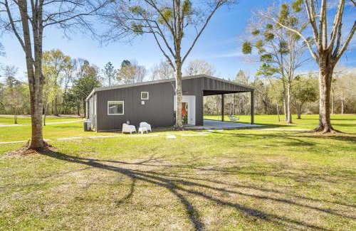 Latimer Apartment | 8 Mi to Ocean Springs Rural Mississippi Retreat