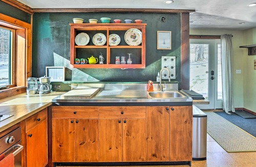 Andover Apartment | 8 Mi to Okemo Mtn: Charming Ludlow Studio!
