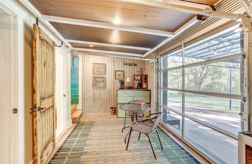 Boswell Cottage | 8 Mi to Ozark Folk Center: Home w/Hot Tub & Deck