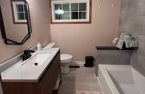Columbus House | 8 min from CMH, and 10 minutes from Downtown