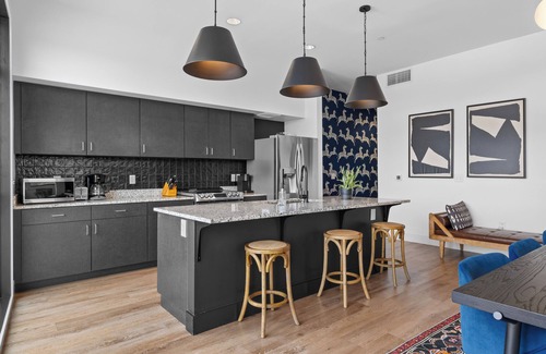 Woodland in Waverly Condo | 8 Min to Broadway-Rooftop Patio w City Views-Walkable