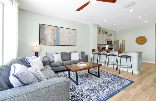 Windsor Hills House | 8 Mins to Disney End Unit W/Private Pool, Waterpark and Resort Amenities