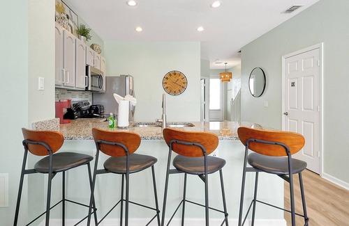 Windsor Hills House | 8 Mins to Disney End Unit W/Private Pool, Waterpark and Resort Amenities