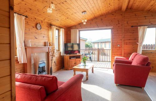 Mullacott House | 8 Ocean View Lodge - 3 Bed-Sleeps 6-TJS8OV