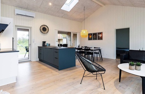 Grønhøj House | 8 person holiday home in Saltum-By Traum