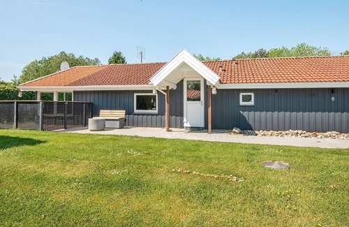 Hejlsminde Strand House | 8 person holiday home in Hejls-By Traum
