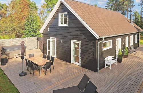 Vestero Havn House | 8 person holiday home in Læsø
