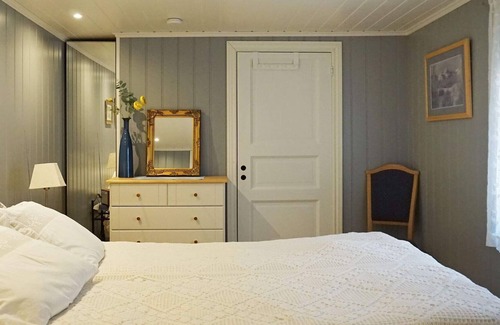 Brastad House | 8 person holiday home in Brastad