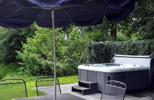 Westerbork House | 8-Person Wellness Villa