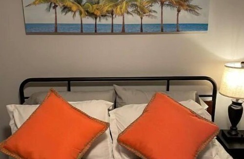 Morse Park Apartment | 8 Rockleys Vintage Motel, EV Charging Available