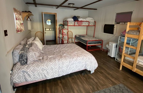 Havelock-Belmont-Methuen Cottage | 8 Sleeper Cottage with room for more