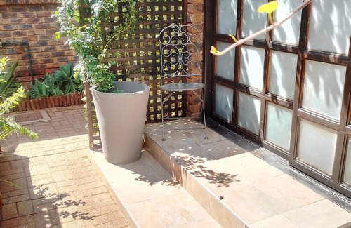 Akasia Apartment | 8 Soenie Avenue Self Catering
