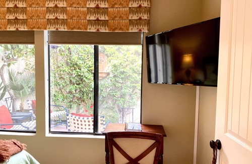 La Quinta Condo | 8 Steps to Resort! 92 All 5* Reviews/Remodel 2 Masters/2 Patios/31 Day Min.