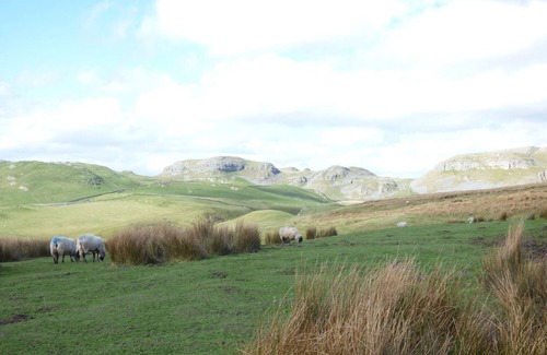 Fourstones Near Bentham Cottage | 8 STONEGATE, pet friendly, character holiday cottage in Low Bentham
