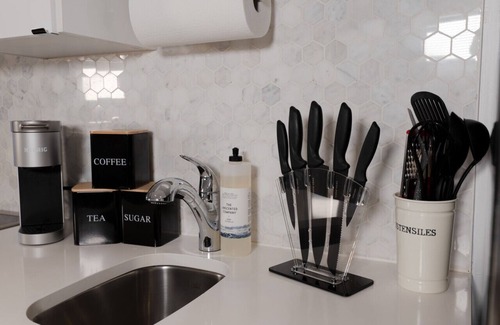 Plateau Mont Royal Apartment | #8 - Studio/Plateau/St-Denis/SelfCheck-In/AC/TV