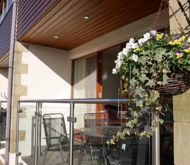 Tewitfield House | 8 Swan House