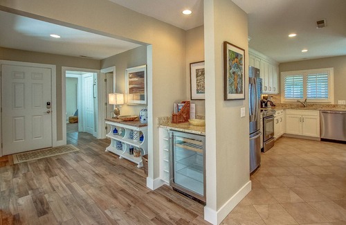 Beach Lagoon Condo | 8 Turtle Lane Club - Few Steps to the pool & beach!