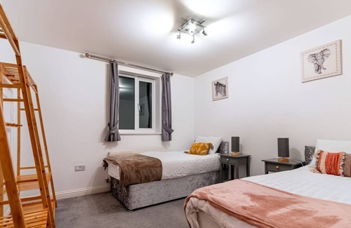 Peterborough Apartment | 80 Clayburn by Incredible Stay