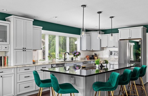 Norton Shores House | 80 DegreePool to Oct 27!RelaxingHotTub!CustomSauna!