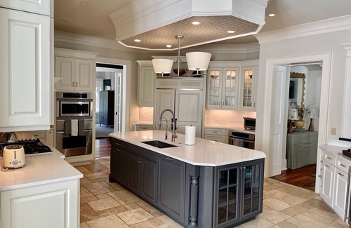 Vanderhorst Plantation House | 80 Forestay Court. Luxury 5 bedroom home with a pool. 3 min. walk to beach.