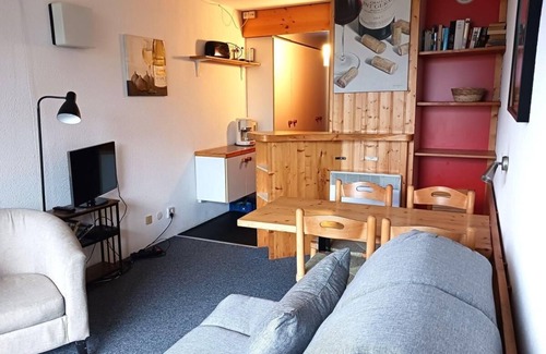 Arc-2000 Apartment | 80m from ski slopes, Ground floor, view mountain, balcony, tv, 28m², Les Arcs