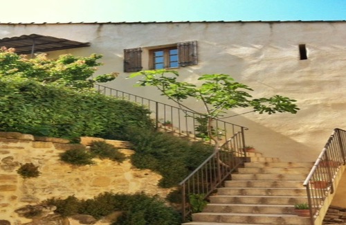 Sarrians Apartment | 80m2 in the vineyards