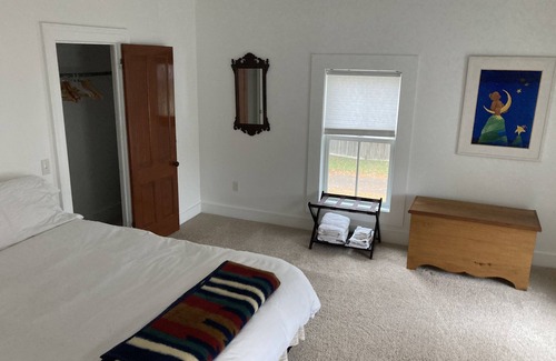 Winooski Apartment | 81A East Allen 2 bdrm Apartment steps to Downtown