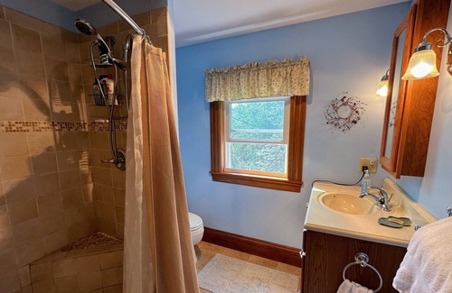 Whitefield House | 81JR private 2 bedrooms and 1 bathroom in grand Victorian home in the heart of the Whiite Mountains!