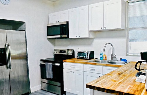 Sulphur Springs House | 8210 N Klondyke St Tampa
