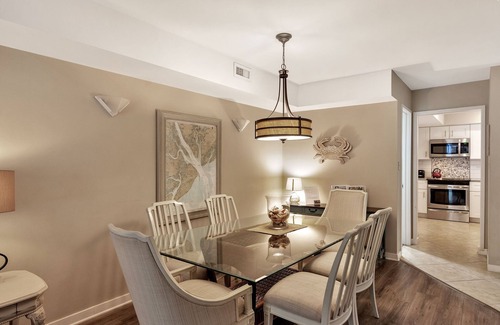 Harbour Town Condo | 827 Ketch Court 2 BR TH/1.5 Bath/Sofa Bed/Sleeps 6/Harbour Views/Patio/Pool