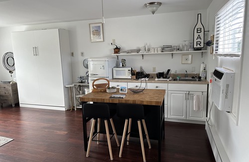 Lewes Apartment | 829 Savannah - Beach Retreat in Historic Lewes available for 3 Night Minimum