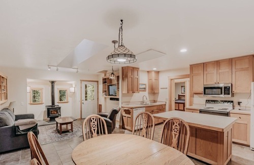 Maple Falls Cabin | 82MF - WiFi - Pets Ok - Wood Stove by RedAwning