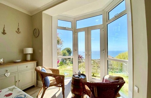 Ventnor House | 83 Gills Cliff Road - sleeps 5 guests in 3 bedrooms