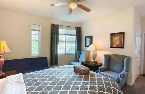 Paradise Valley Apartment | 8401 - New, safe 7min to SFO spacious 2bd 2.5 ba. condo, pleasant atmosphere