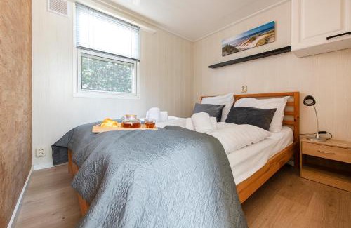 Oisterwijk Ski Chalet | 85, Private, Parking - Nature - Central - AC - Serene!