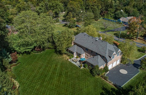 Thornwood House | 8500sqft Brick House close to MRT Train and Westchester Airport