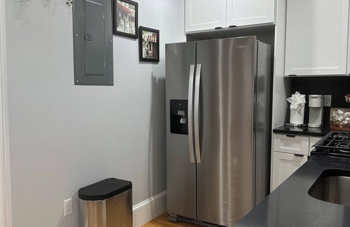 Meeting House Hill Apartment | 85a Charming, Cozy 3BR, 2BA Home Near Downtown Boston
