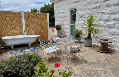 Oudtshoorn House | 86 on Jubilee