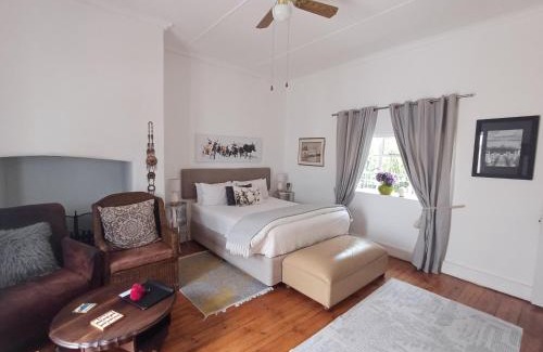 Oudtshoorn House | 86 on Jubilee